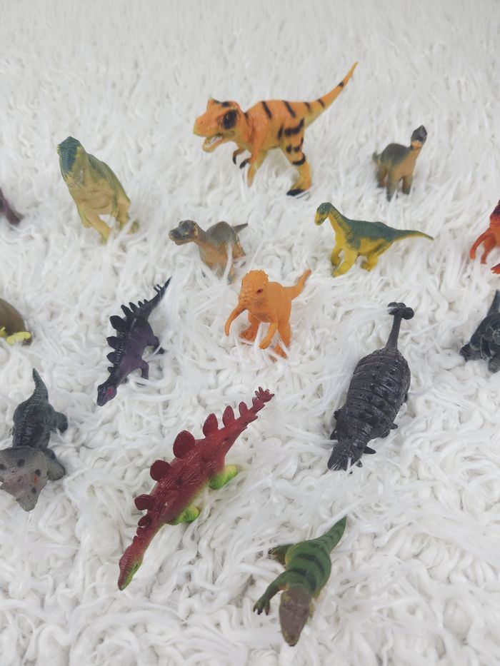 Lot de 19 figurines dinosaures marque Oxybul 🎅 - photo numéro 3