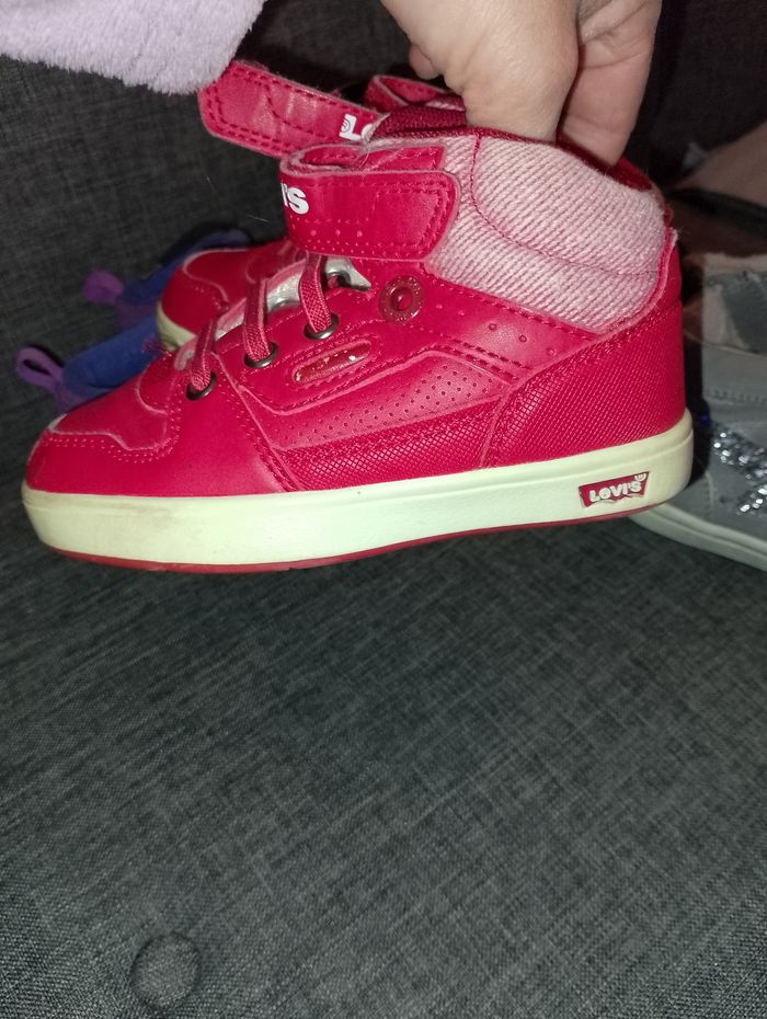 Différentes chaussures pointure 25 - photo numéro 3