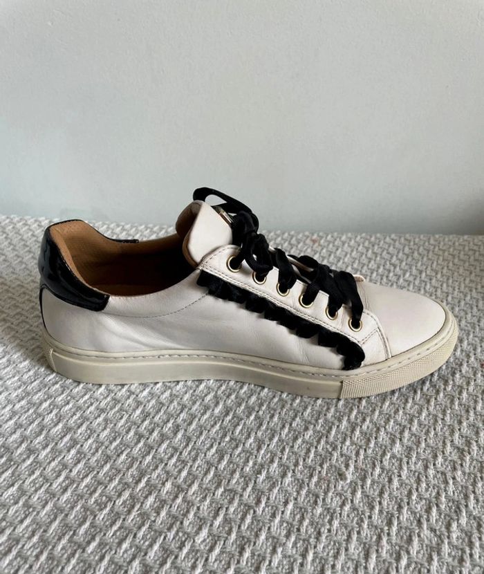 Baskets blancs avec lacets noir Cavalinho. - photo numéro 6