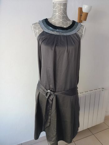 🌸 Robe style Satin taille 40