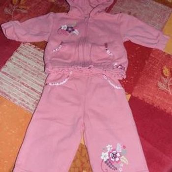 Lot de vêtements fille 9 mois