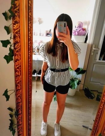 Blouse rayée noire et blanche