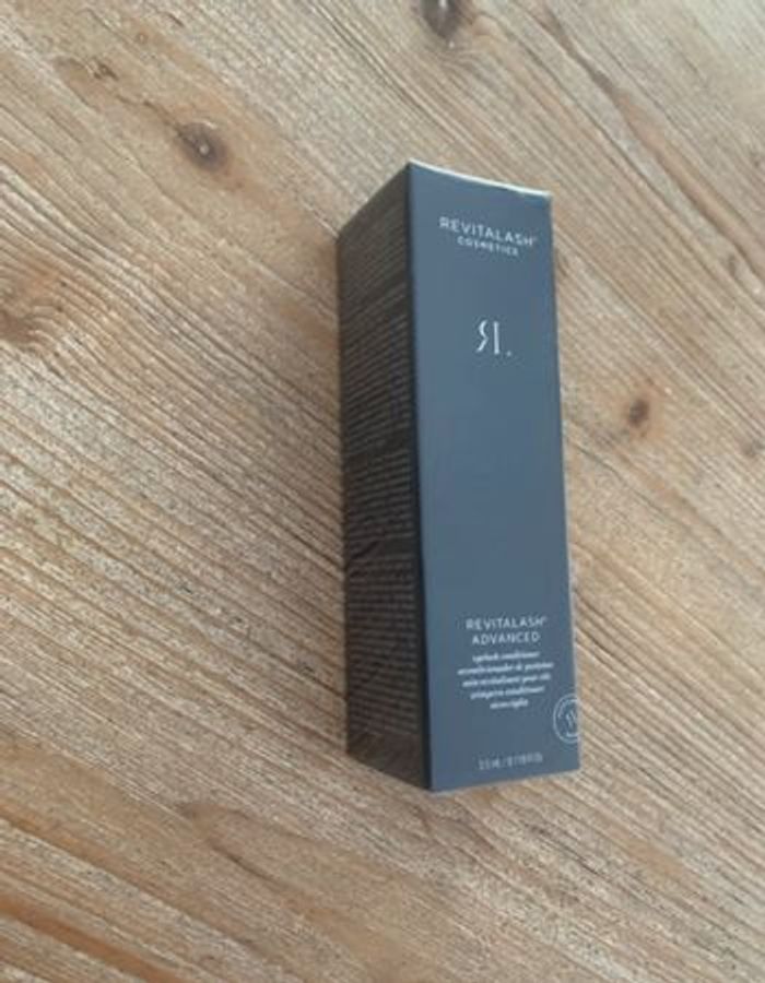 Revitalash 3,5ml/ sous blister / date d’expiration 2028 - photo numéro 2