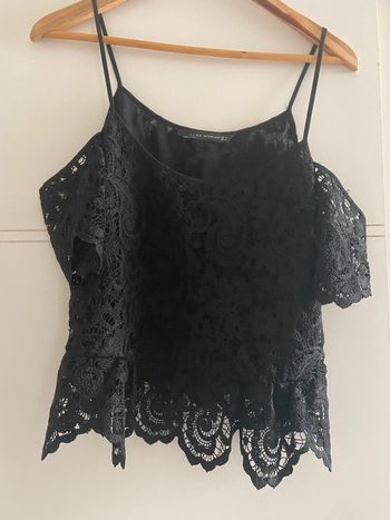 Top court et en dentelle noir Zara
