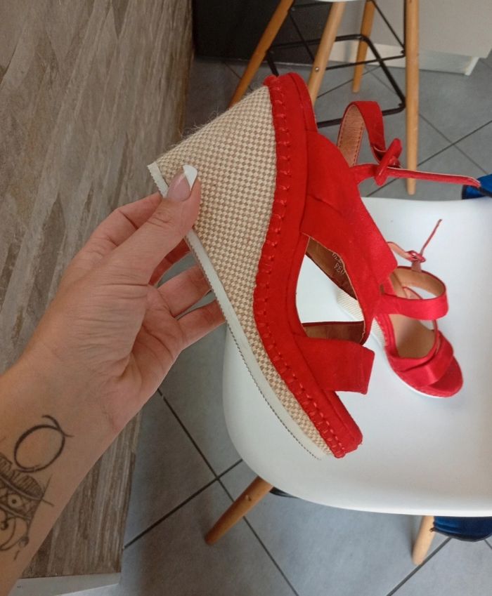 Sandale rouge 36 - photo numéro 2