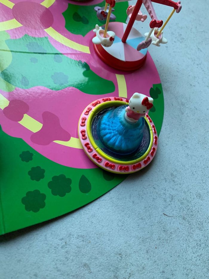 Gros jouet manège hello kitty superbe qualité des detail - photo numéro 14