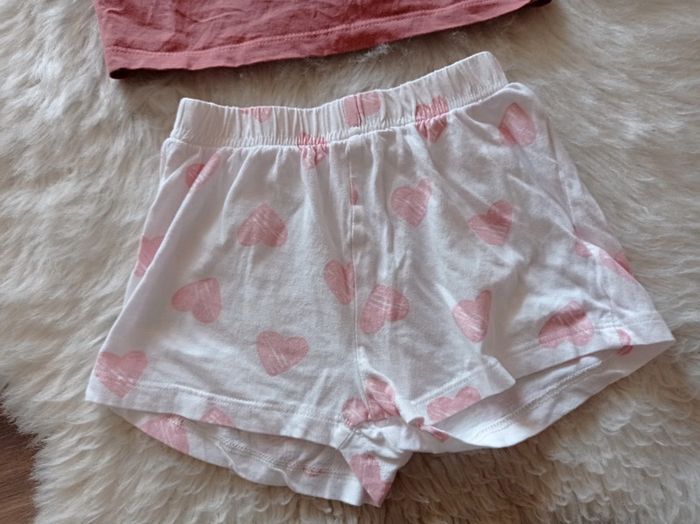 Pyjama Kiabi été 5 ans short coeur + tshirt - photo numéro 2