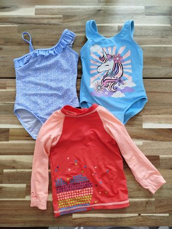 Lot vêtements piscine 3 ans