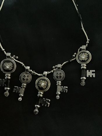 Joli collier vintage années 90