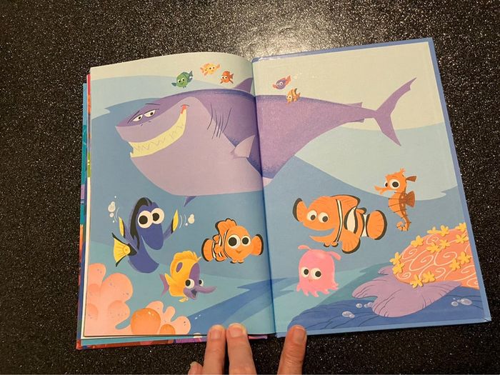 Livre Disney Le monde de Nemo Drôle de requin - photo numéro 10