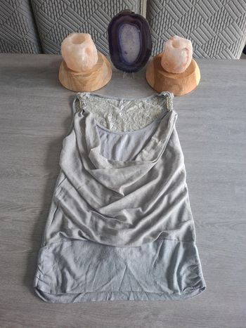 Beau top gris Taille 38