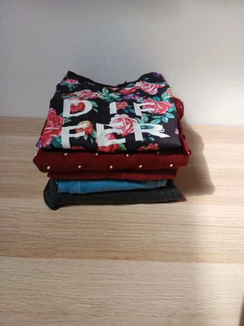 Lot 5 vêtements fille 14/16ans 1 tee-shirt, 2 pantalons et 2 pulls