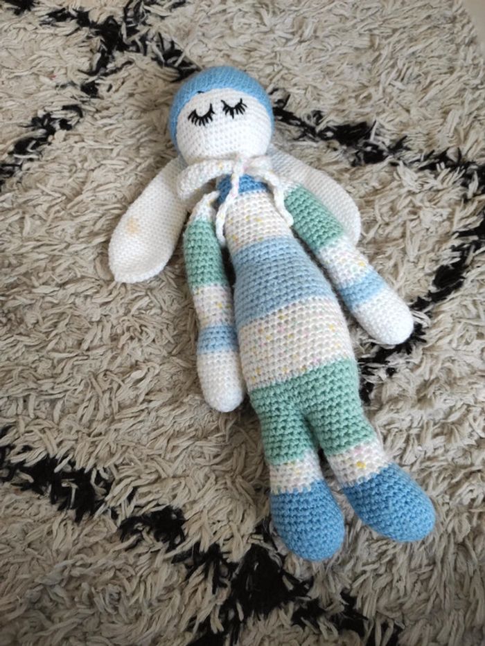 Peluche en laine cousue main