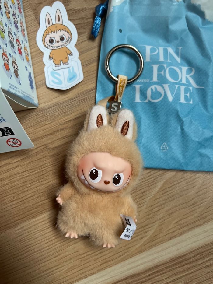 Labubu Pin for Love S - photo numéro 2