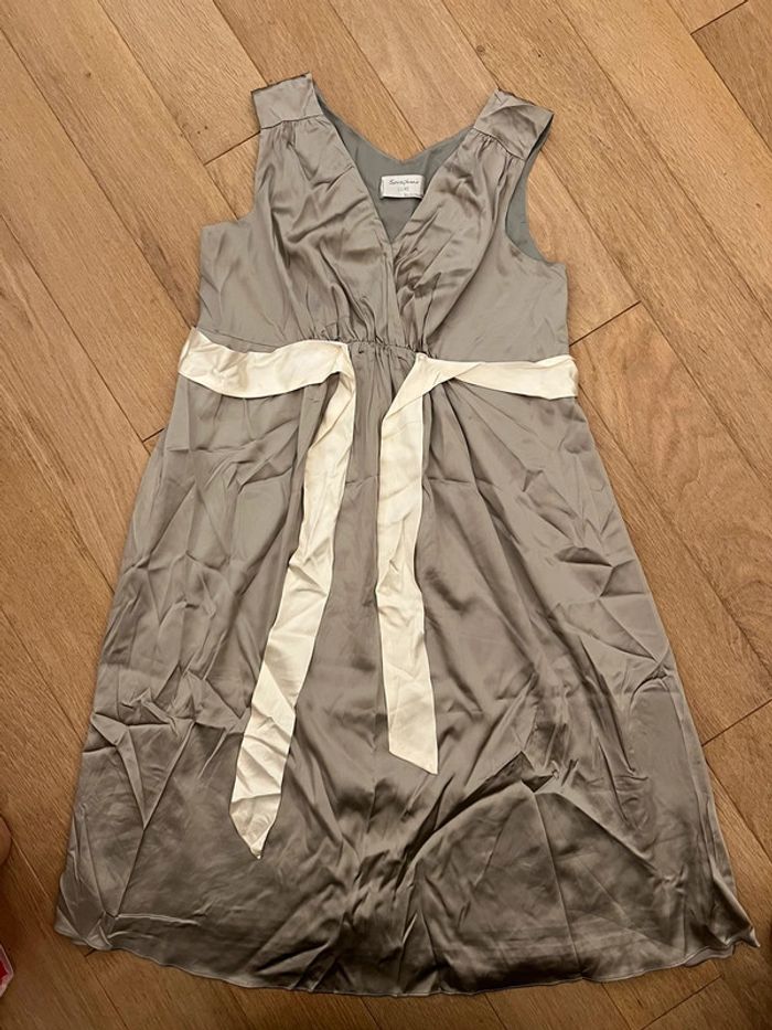 Vends robe maternité seraphine de luxe taille 46 très bon état en soie