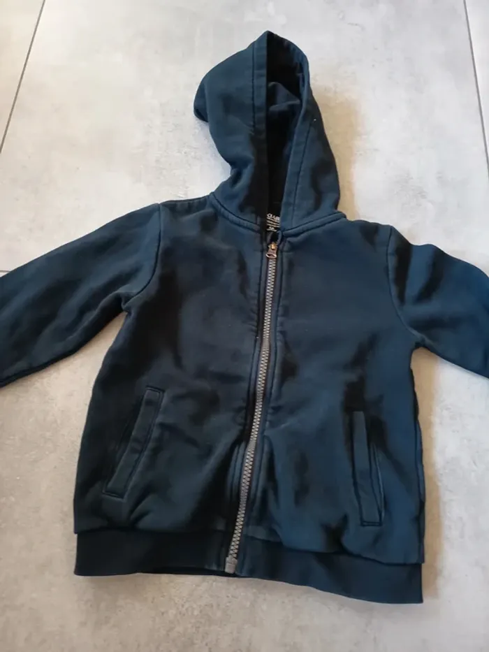 Gilet à capuche Kiabi 5 ans - photo numéro 2