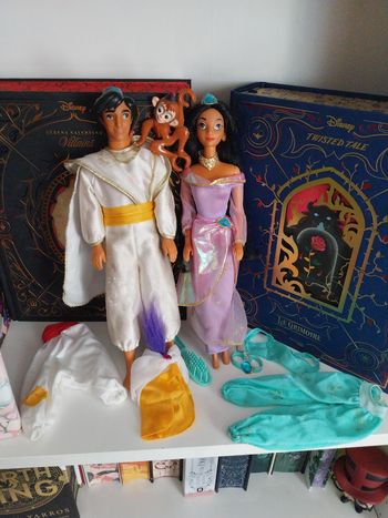 Poupées Jasmine Mattel 1991 Vintage et Aladdin Vintage 1991 Disney Mattel deux tenues Abu
