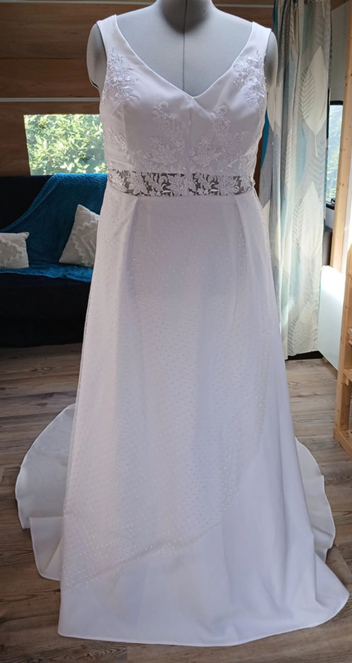 robe de mariée unique taille 48/50 - photo numéro 4