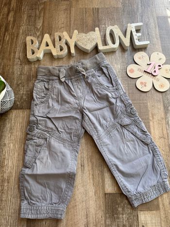 - Pantalon Kidkanai    - 18 mois - bon état, petite tache 