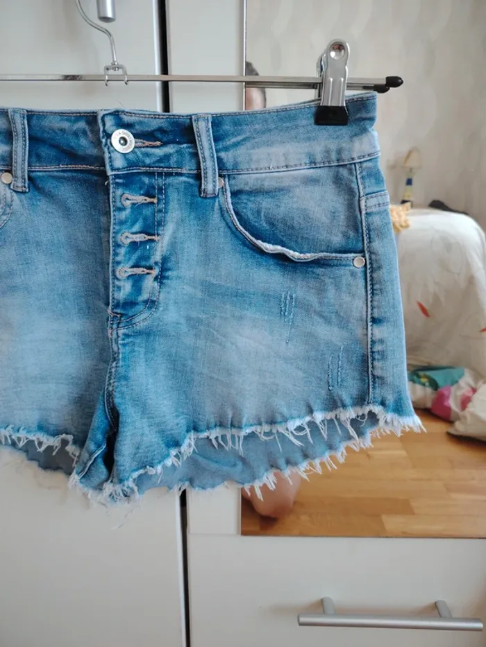 Short en jean taille S - photo numéro 3