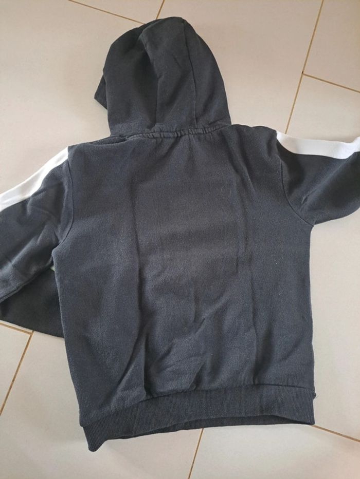 Sweat 10/11 ans - photo numéro 2