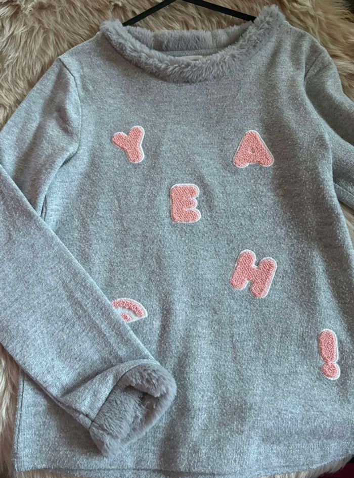 Pull léger gris "Yeah !" col moumoute Orchestra 8 ans