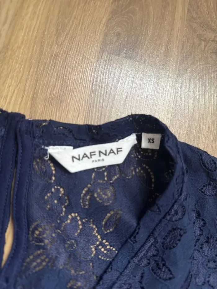 T-shirt dentelle bleu marine - photo numéro 2
