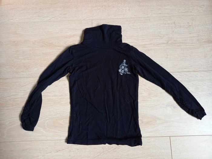 Haut noir manches longues col roulé