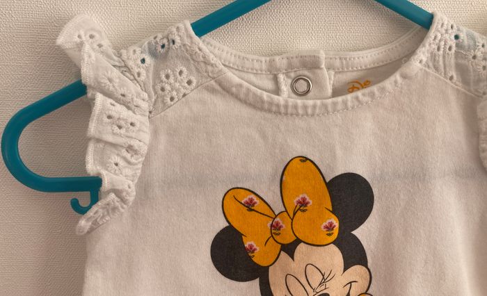 Tee-shirt Minnie manches volantée en broderie anglaise taille 9/12 mois - photo numéro 2