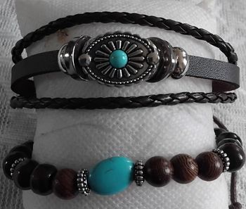 Lot de 2 bracelets hommes marron ,perles en bois