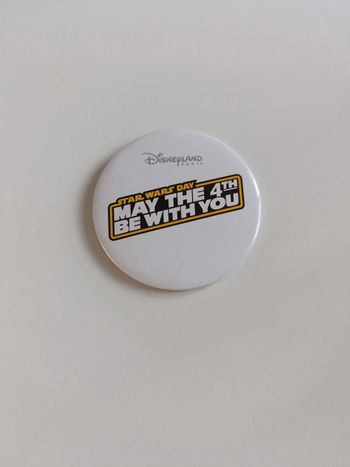 Magnifique badge star wars day Disneyland Paris