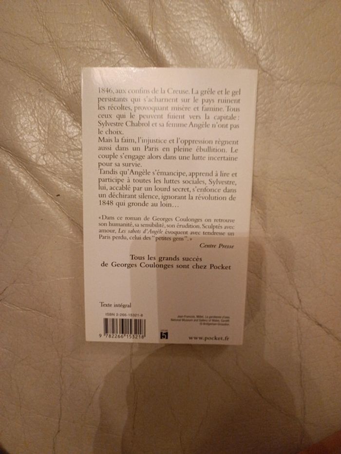 Livre les sabots d'Angèle - photo numéro 2