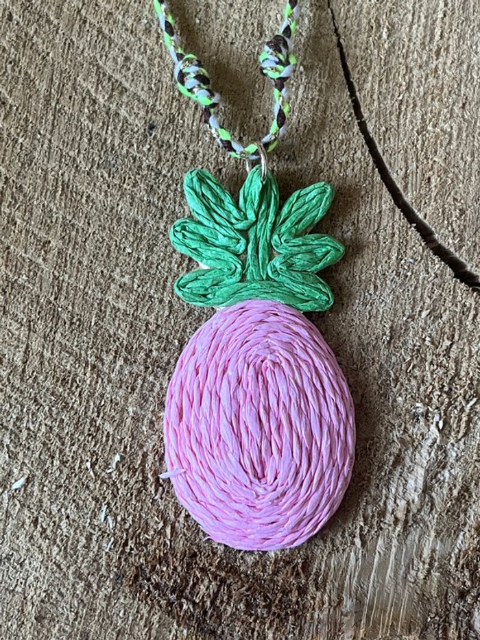 Collier ananas rose - photo numéro 2