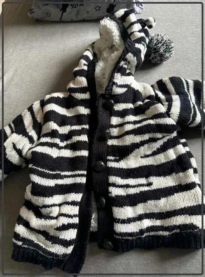 Veste fouree 9mois - photo numéro 2