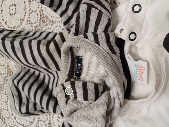 2 sweats garçons Taille 1 mois - photo numéro 3