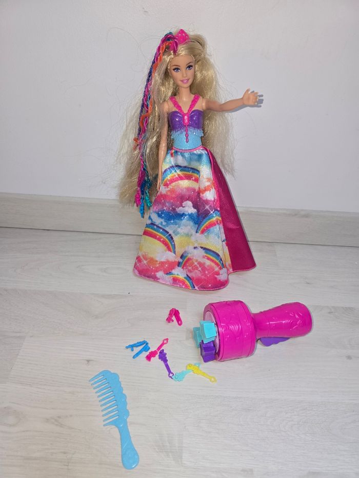 Barbie tresses magique