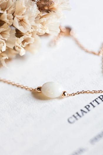 Bracelet en plaqué or et pierre de lune