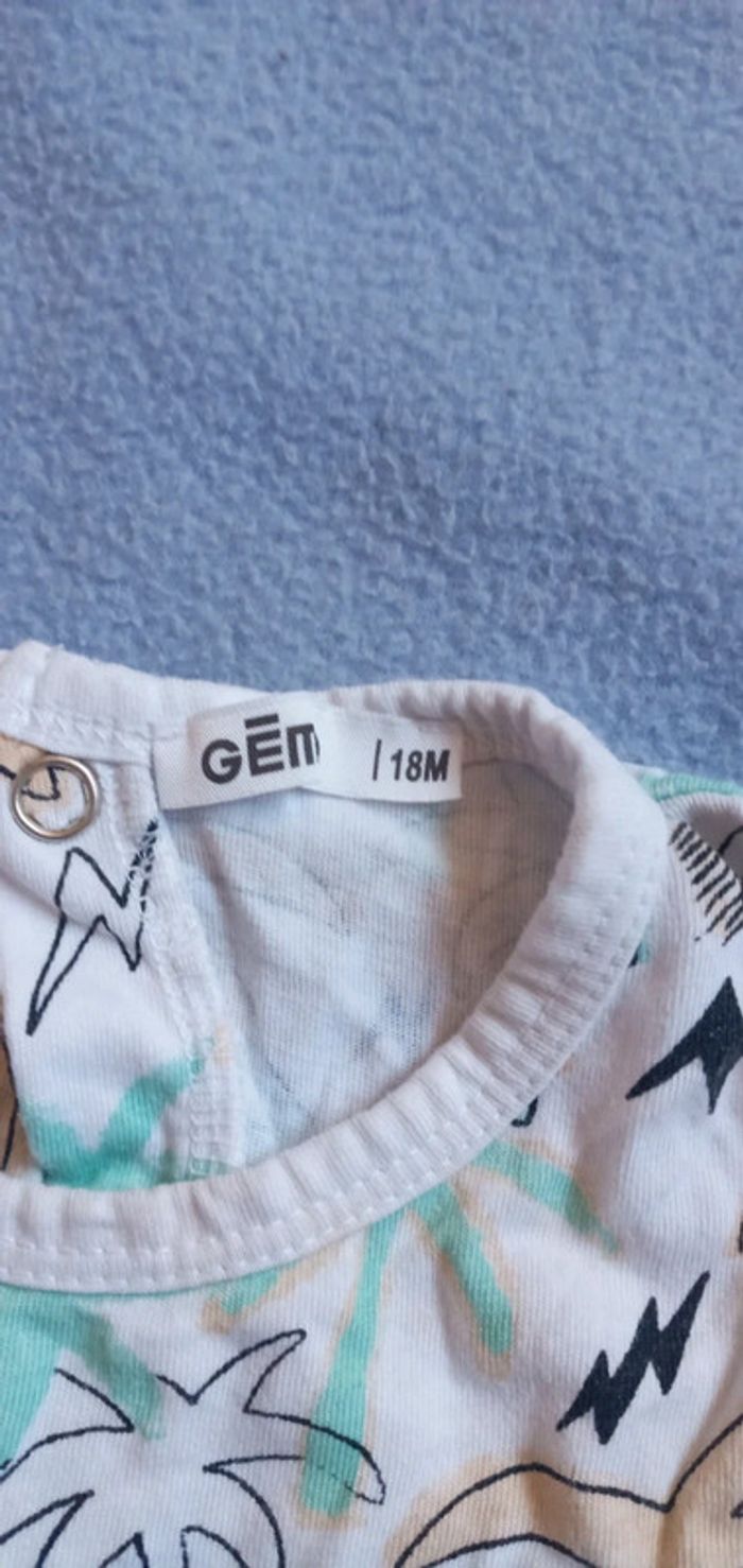 Combishort Gémo taille 18 mois - photo numéro 2