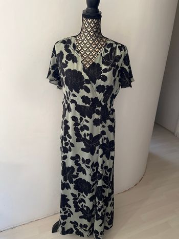 Superbe robe Mango 