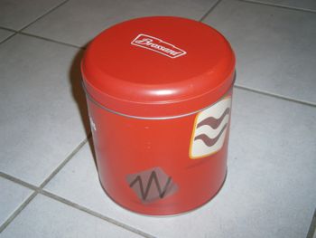 Boîte en métal ronde BROSSARD