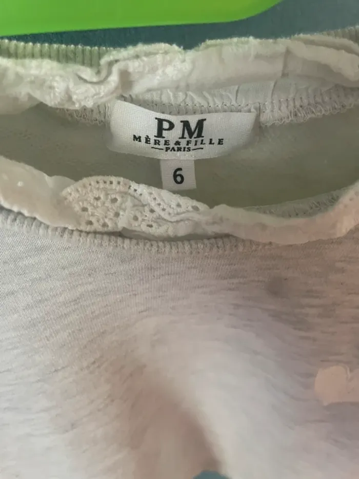 Pull avec dentelles - photo numéro 2