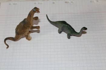 lot 2 dinosaures