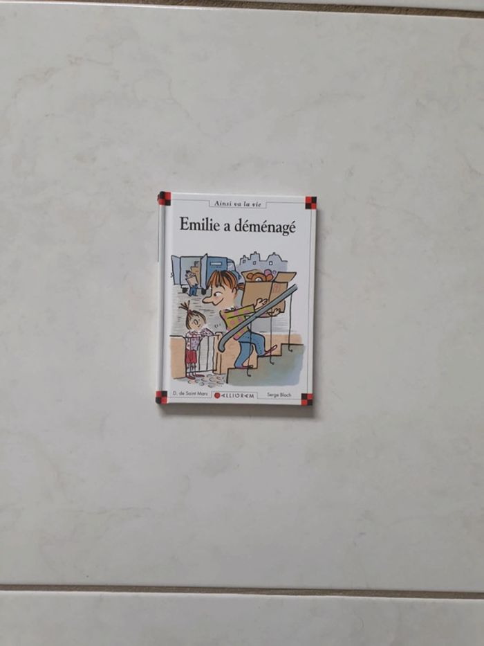 Émilie a déménagé n° 32