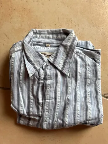 Chemise manches longues, taille 39-40