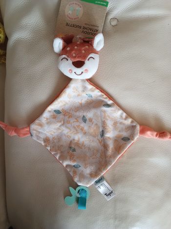 Doudou Tigex neuf cerf daim rennes  chevreuil plat velours ras tête au sommet