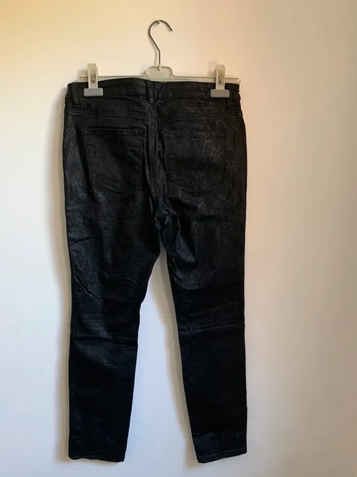 Pantalon slim noir effet python Pimkie - Taille 40 - photo numéro 3