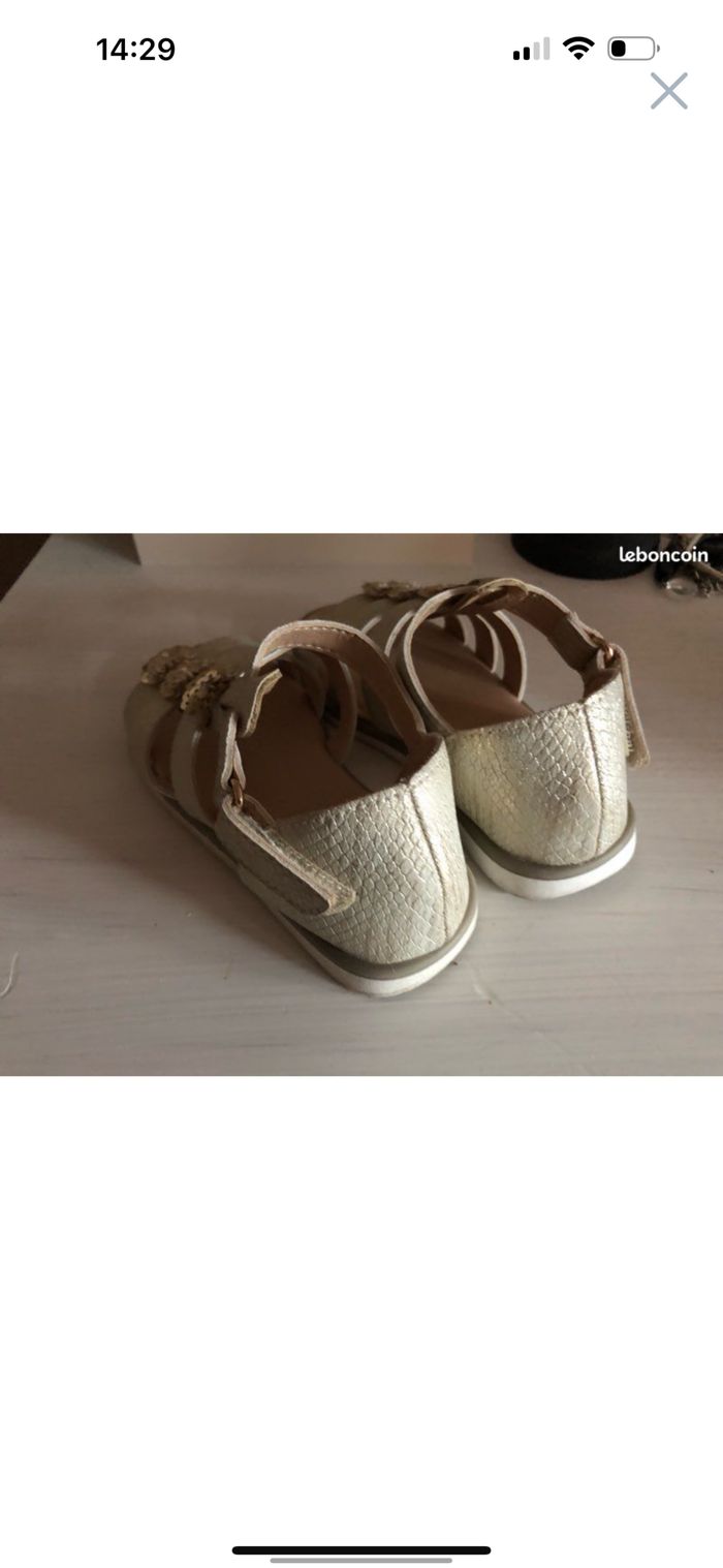 Nu pied sandale 24 - photo numéro 2