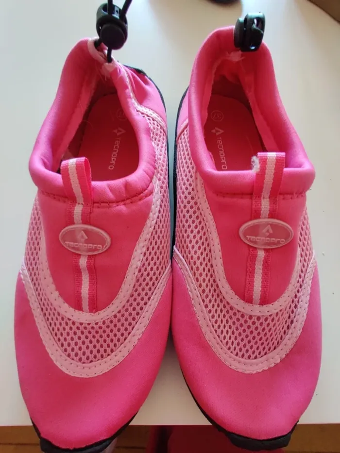 Chaussures aquatique fille 37 neuves