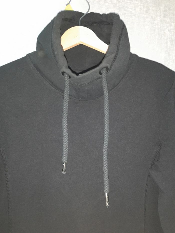 Robe pull avec poche avant - photo numéro 2