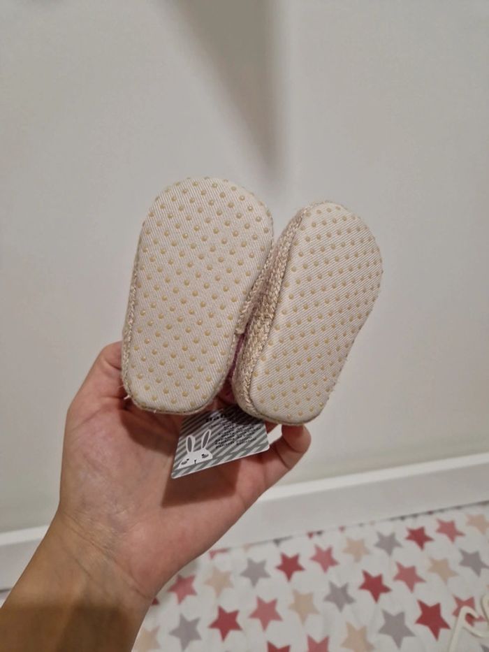 Chaussure rose neuve taille 16-17 - photo numéro 5